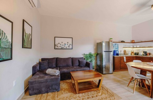 Colonos Cuzamil Apartment | Treetop Cozumel + Adults Only Serviced Apt + Starlink Wifi + Free Bikes + Pool