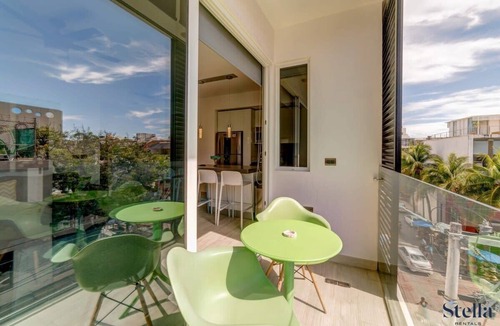 Gonzalo Guerrero Apartment | Trendy Space, Prime Location, Roof Pool, Gym!