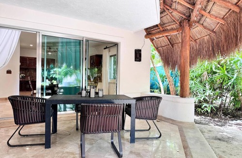 Playacar Apartment | Tropical 3BR retreat w/pool & beach essentials