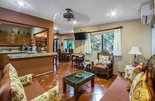 Colonia Centro House | Tropical and Conveniently Located Close to Everything