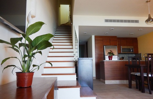 Isla Mujeres Condo | Unwind in luxury – penthouse overlooking Garrafon Reef Park
