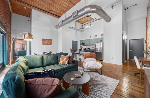 Downtown St. Louis Apartment | Urban Retreat Near Downtown + Private Balcony