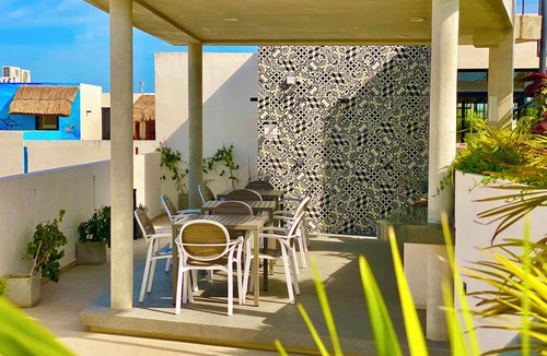 Gonzalo Guerrero Apartment | Urban Towers by Andiani Travel