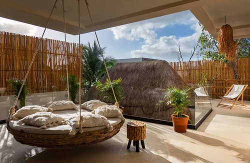 Tulum City Center Villa | Villa Aura → Swim-up rooms, Private Pool & Rooftop