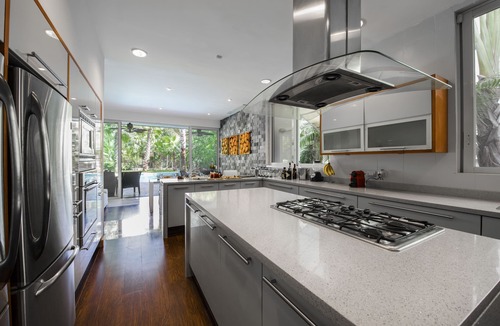 Playacar Fase II Villa | Villa Caterina: 5 Min to Beach, Free Breakfast & Golf Cart.