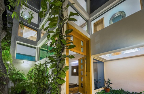 Playacar Fase II Villa | Villa Caterina: 5 Min to Beach, Free Breakfast & Golf Cart.