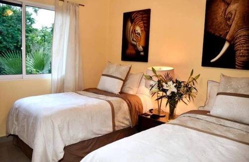 Villa Juarez Hotel | Villa de 4 Dormitorios con Piscina Cerca de la Playa