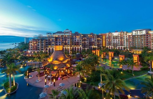 Playa Mujeres House | Villa Del palmar Cancun Luxury beach resort . 1 Suite 2 queen size beds.
