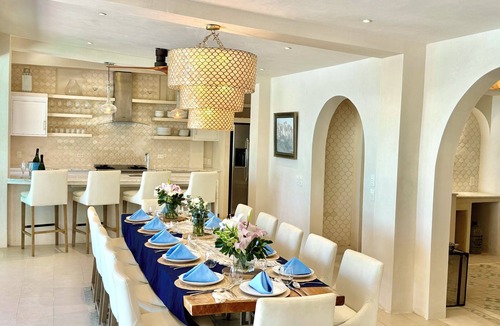 Isla Mujeres Villa | Villa Encantada 6 BR Beachfront Complete Luxury with private chef