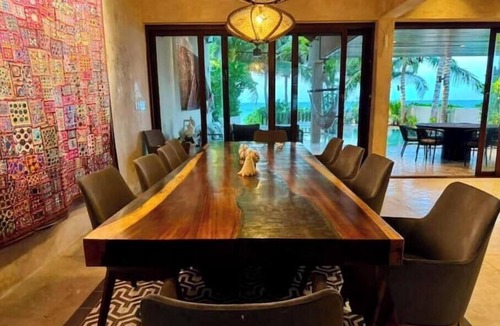 Ixil House | Villa Kakashki | Beachfront, Pool, and Padel