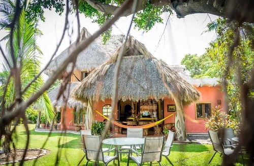 La Cruz de Huanacaxtle Hotel | Villa Magnolia