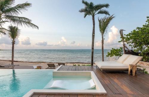 Soliman Bay Villa | Villa TuluMar Beachfront Luxury Villa- full service