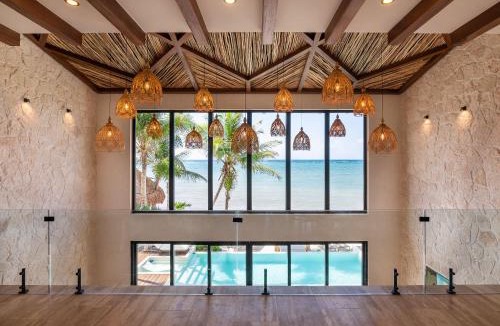 Soliman Bay Villa | Villa TuluMar Beachfront Luxury Villa- full service