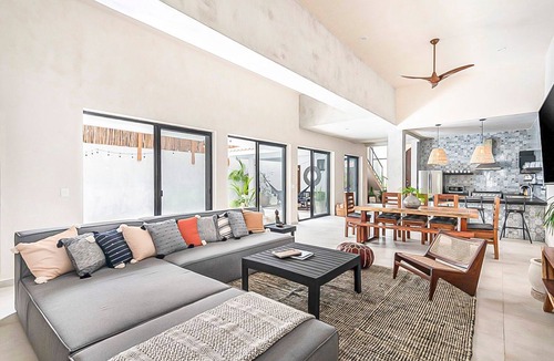Zama House | VillaAlia|BOHO DREAM|5mins to beach|/12PPL
