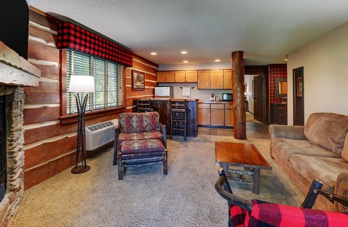Johnston Hotel | Warm Lodge Escape w/Pool + Gym Access | 5 mi to Beaver Creek ICON Water Trails
