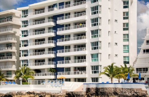 Zona Hotelera Norte Condo | Water front 3-bedroom condo in amazing Cozumel, mx. with highspeed internet, AC.