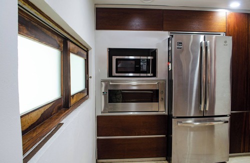Zona Hotelera House | Yacht House in Hotel Zone Cancun, Mex