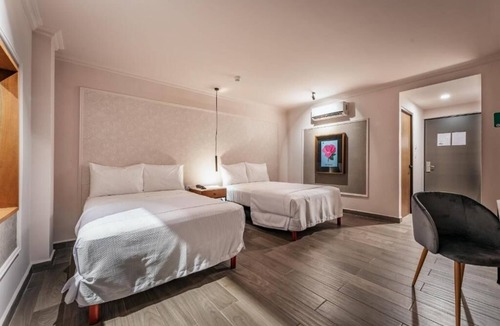 Centro Hotel | Your 3-Stay Mérida Adventure – Double Room Walk to Attractions and Fun