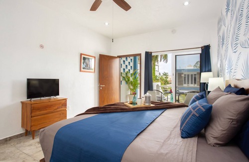 Colonia Centro Villa | Zero Kids, One Epic Reef HGTV-Featured Scuba Villa