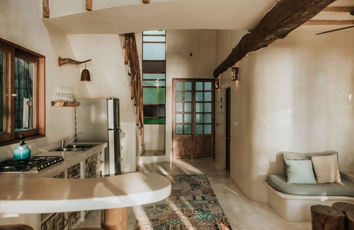 Zona Hotelera House | Zorba Villa 1, 2BR Paradise by the Sea (sleeps 4)
