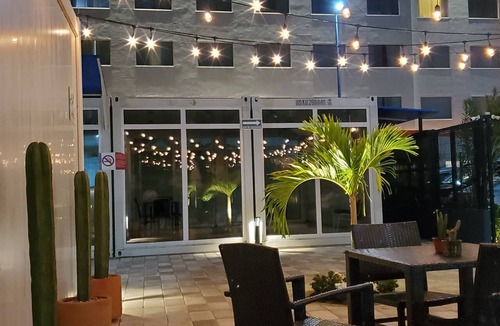 Paraiso Hotel | ZURBAN TRAVELERS