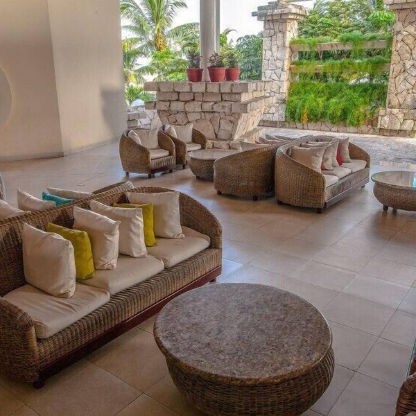 Stylish Studio with Balcony Ideal for Romantic Getaway