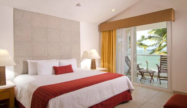 1 Bedroom Suite in Emotions Resort and Suites 1BR/2Bath w/Platinum benefits in Nuevo Vallarta