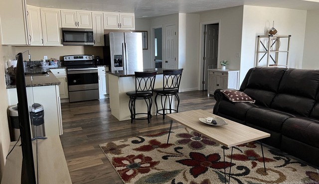 2 Bedroom Suite in Ridgecrest in Ridgecrest