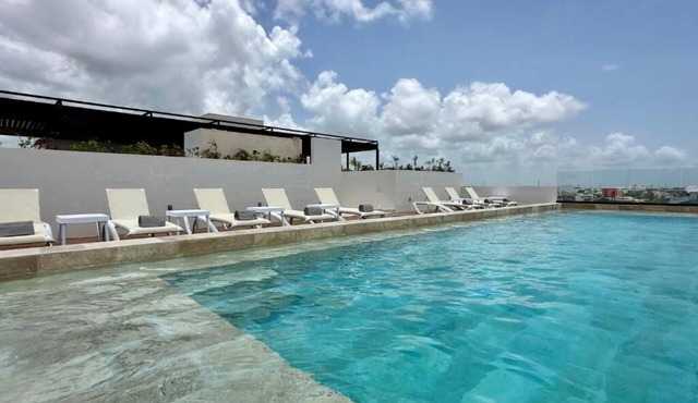 2 Convenient Units | 5 Mins to Playa del Carmen Main Beach | Rooftop Pool in Playa del Carmen