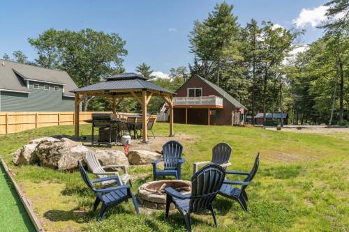 2 Homes Retreat Game Rooms & Fire Pit Winni in Moultonborough