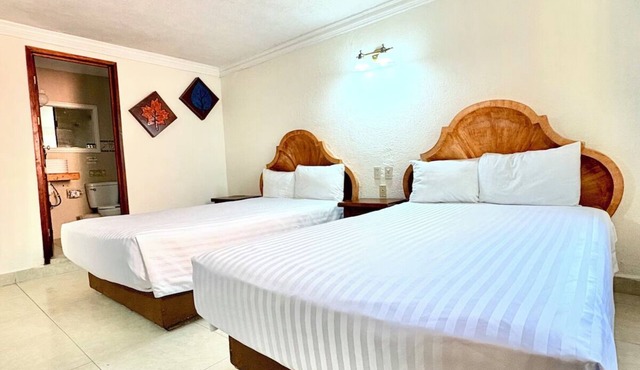 2 Units | Central Cancún Hotel | Walk to Plaza Las Americas & Culture Center