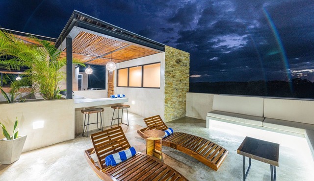 3-Bed Penthouse Private Rooftop Pool Terrace Jetted Dip Pool