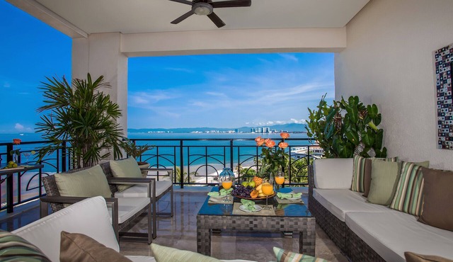 3300 sqft Luxury Beach Front Condo! Old Town/Romantic Zone/Molino de Agua in Puerto Vallarta