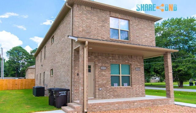 3BR Military & Corporate Housing — Jacksonville, Near LRAFB in Jacksonville