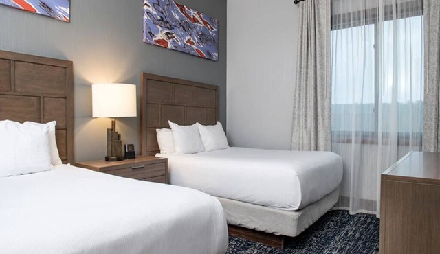 4 Bedroom Presidential Suite, Glacier Canyon Lodge, Waterpark incuded! in Baraboo