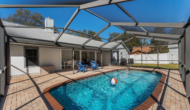 4BR Pool House 7 Mi to WEC & HITS | 1 Acre, Courts, Fire Pit in Ocala
