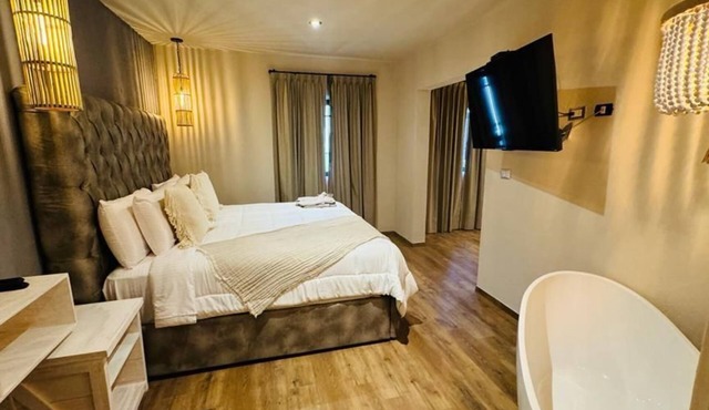 ALTAMONTE HOTEL BOUTIQUE in Ezequiel Montes