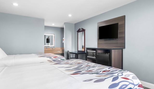 Americas Best Value Inn & Suites Siloam Springs in Siloam Springs