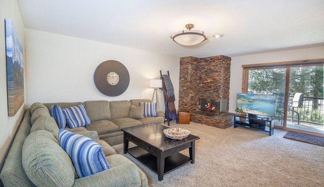 Amphitheater View | Hot Tubs & Pool in Dillon