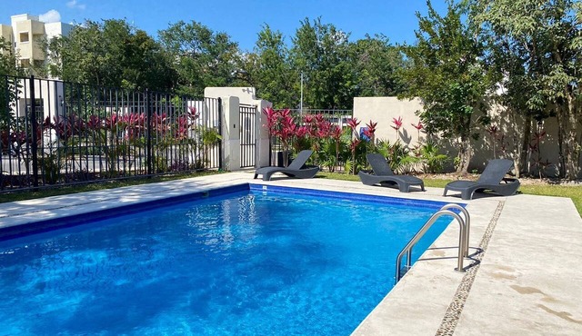 Apartment in the Mayakoba area for 8 people, including a SUV, for 7 days