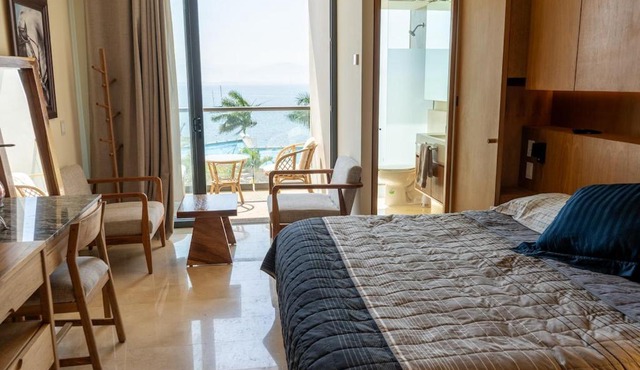 Beachfront Suite in La Cruz de Huanacaxtle in Puerto Vallarta