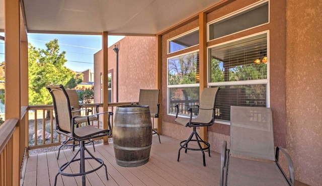 Beautiful Kanab Home w/Yard - Walk to Restaurants in Kanab