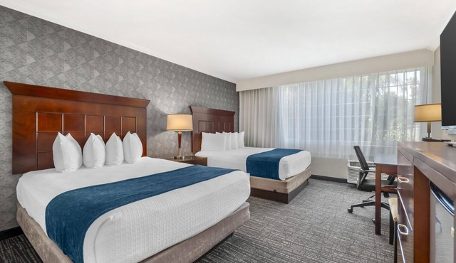 Best Western Plus Carriage Inn in Van Nuys