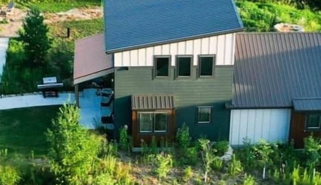 Bluffside Gardens Maple Series Unit 7B - Pet Friendly in Decorah