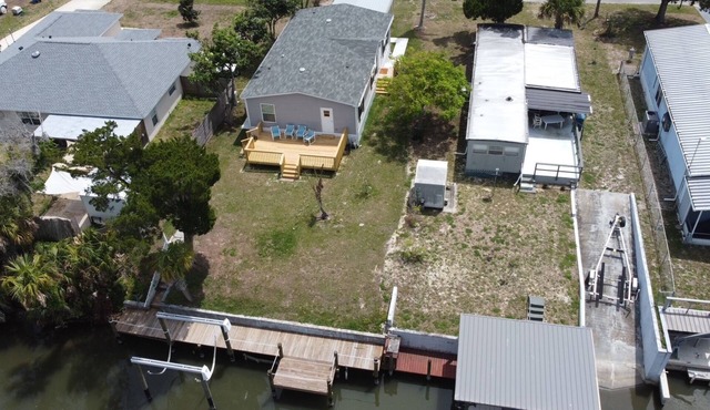 Brand New Waterfront 3 Bedroom with dock in Edgewater
