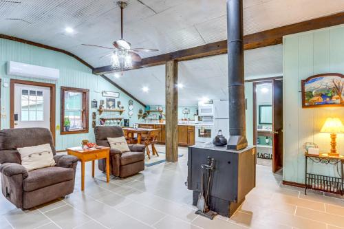 Bunkhouse-Style Studio in Elkins Near ATV Trails! in Elkins