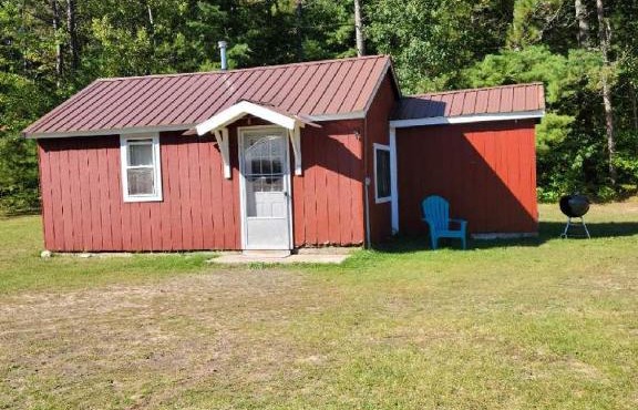 cabin 2 in Steuben