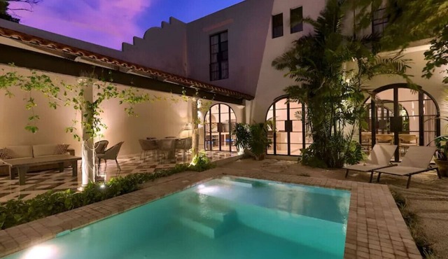 Casa 54 Montejo - Downtown & Culture by LAHOS in Mérida