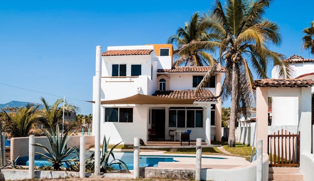 Casa GARAL: Playa Blanca in Zihuataejo