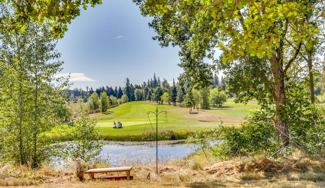 Chehalis Getaway w/Golf Course View + Fire Pit! in Chehalis